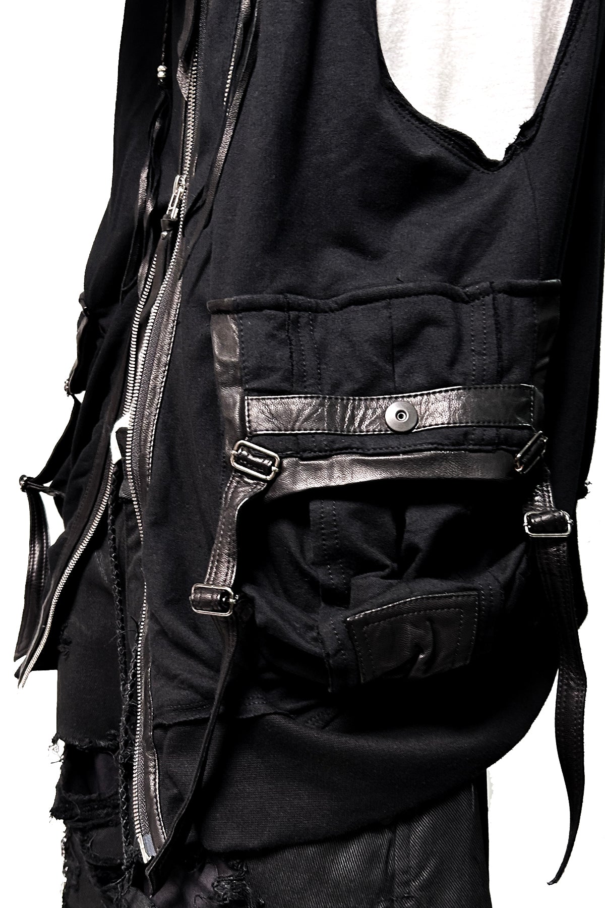 2502-TP04 Black Raven Vest 05
