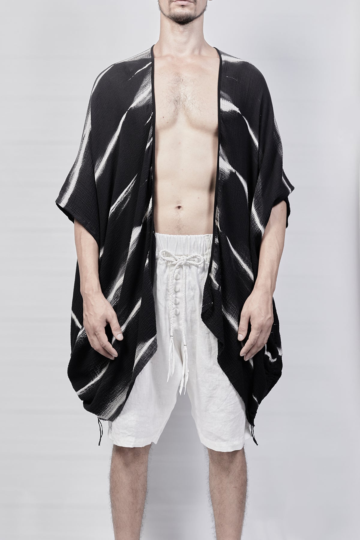 2301-GS02 Tesla Short Gown - Black