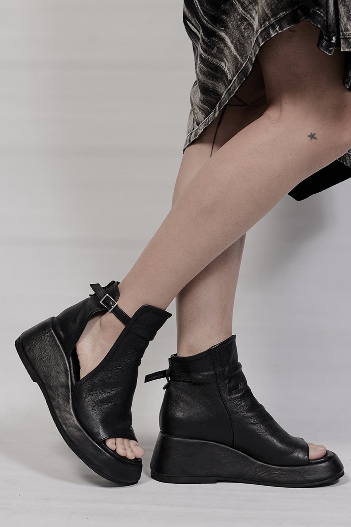 2002-BO02B Summer Boots 02 - Black