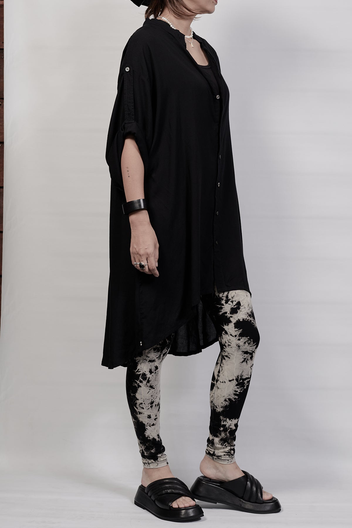 2301-SH03 Long Shirt - Black