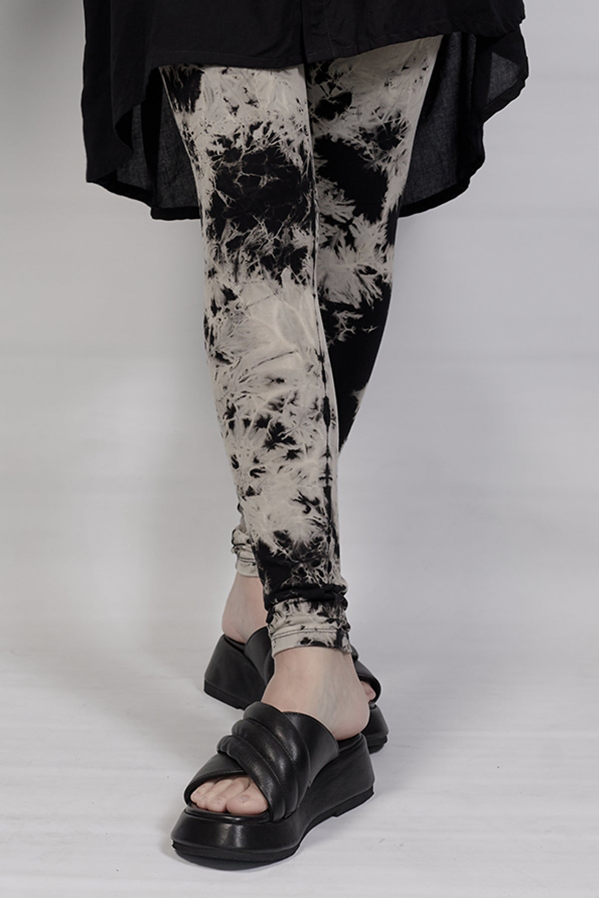 2002-PT11/DN Tie Dye Leggings - ONE