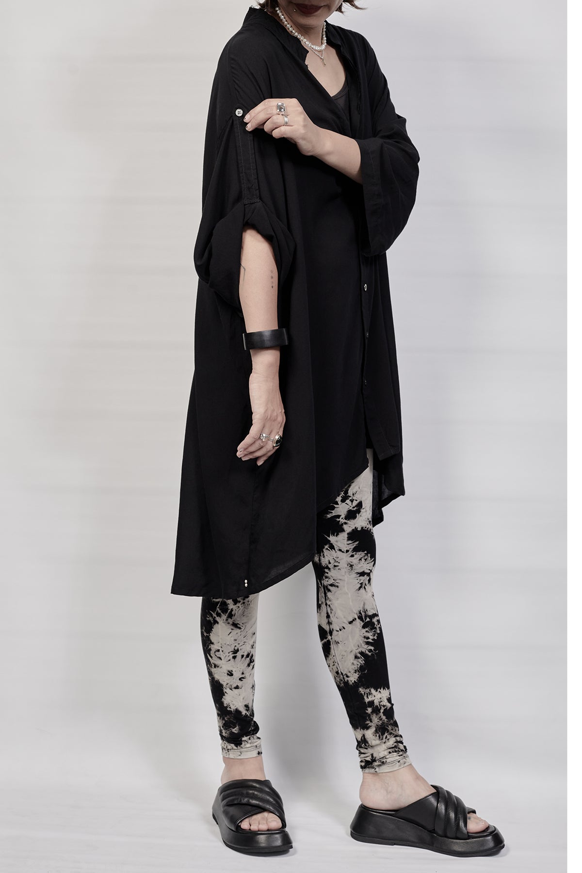 2301-SH03 Long Shirt - Black