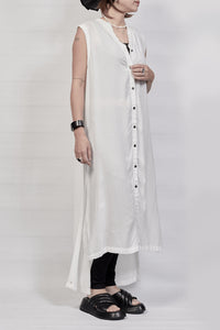 1801-SH08/DN No Sleeve Slit Shirt / DN - White