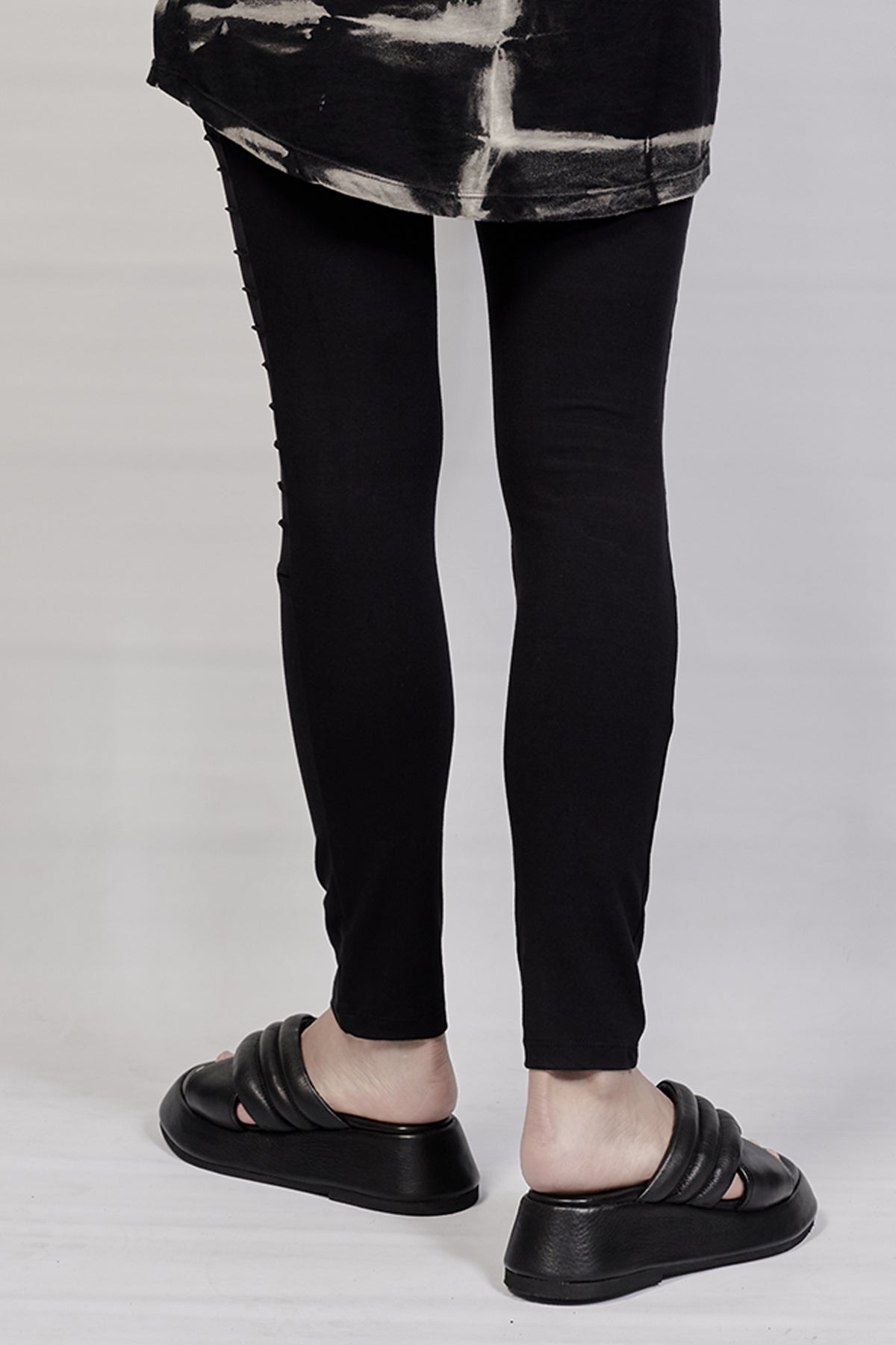1802-PT13 Slash Cut Leggings - Black