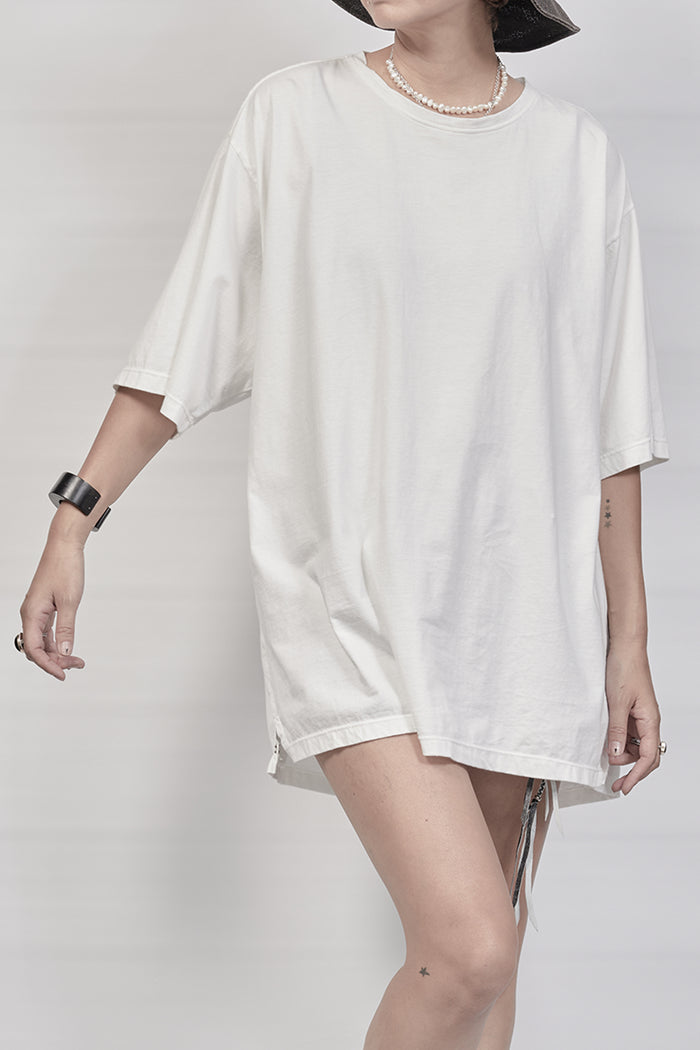 2301-CT03 Back Hole Cut - White