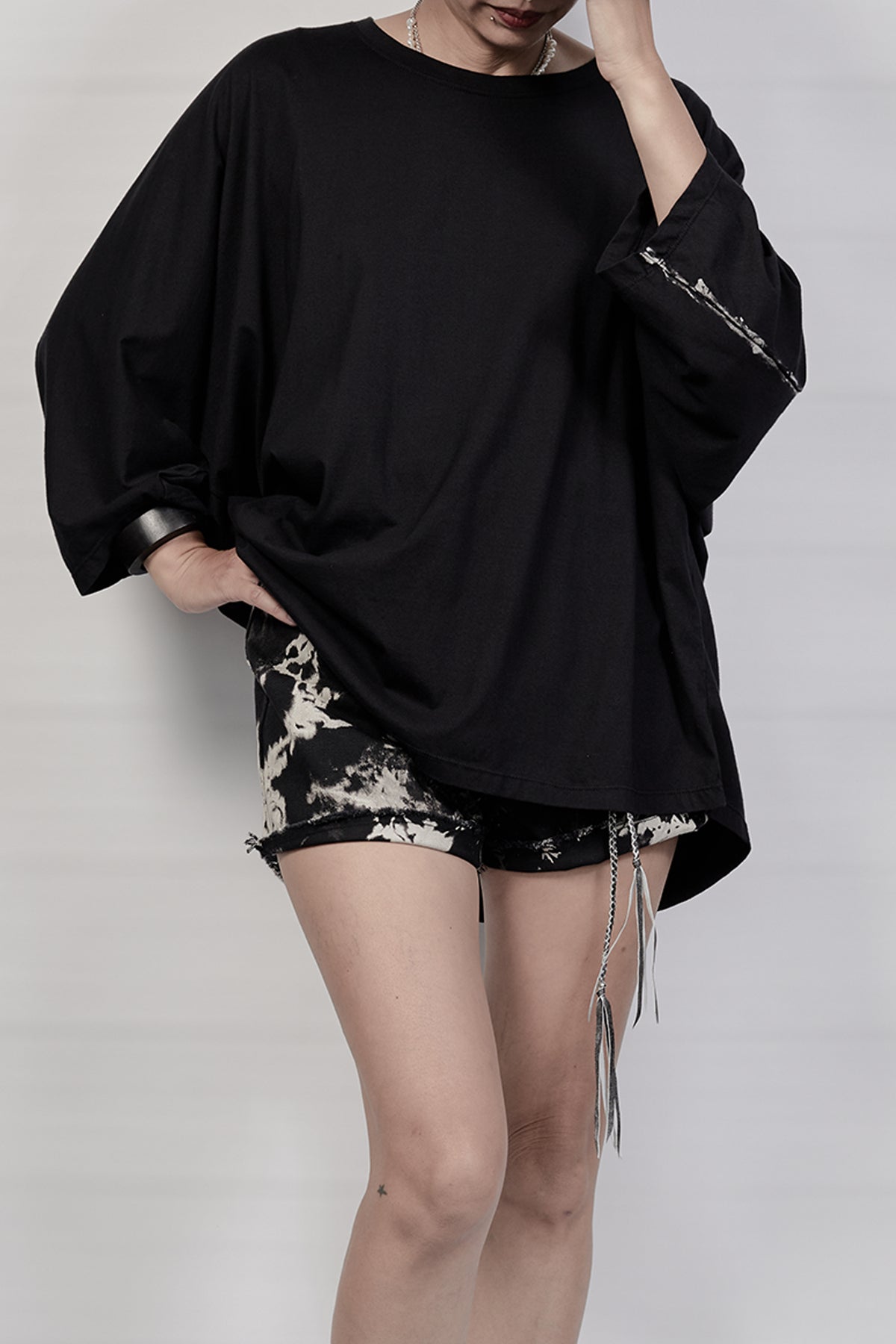 2301-CT04 Dolman Cut - Black