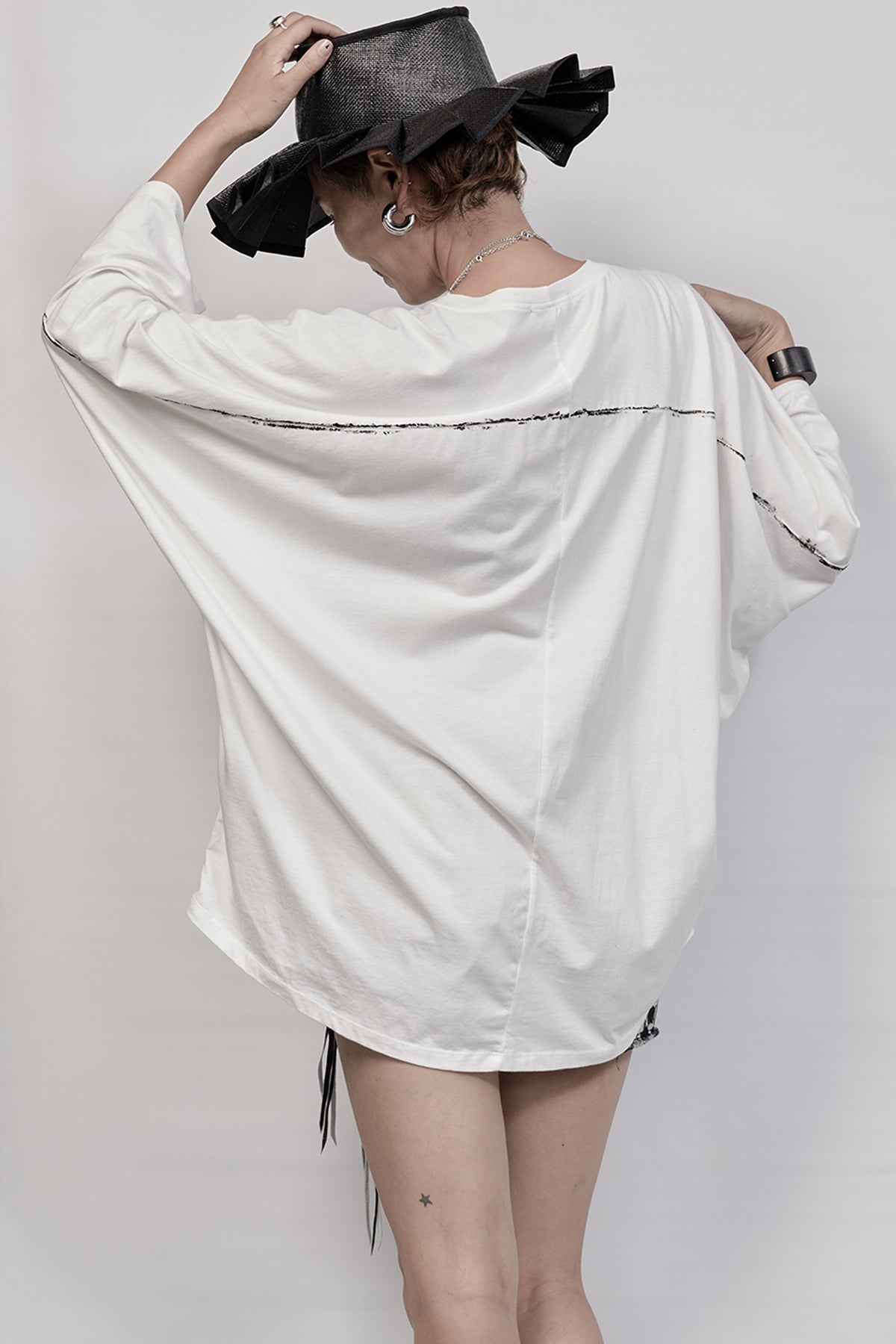 2301-CT04 Dolman Cut - White