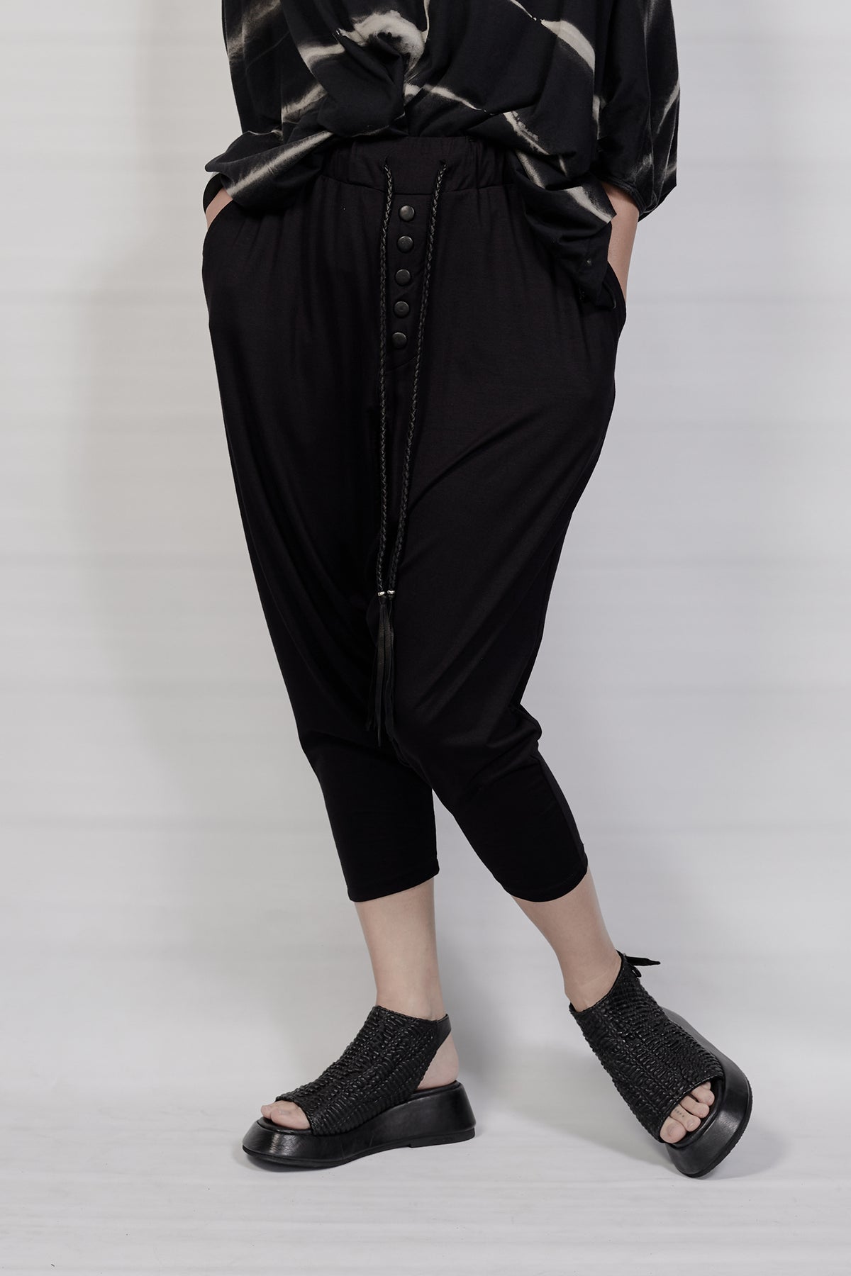 2101-PT04A Viscose Triangle Pants - Black