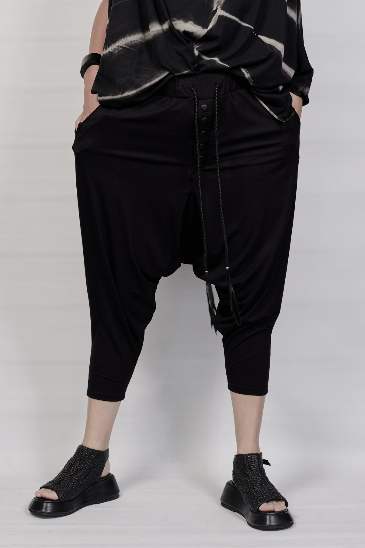 2101-PT04A Viscose Triangle Pants - Black
