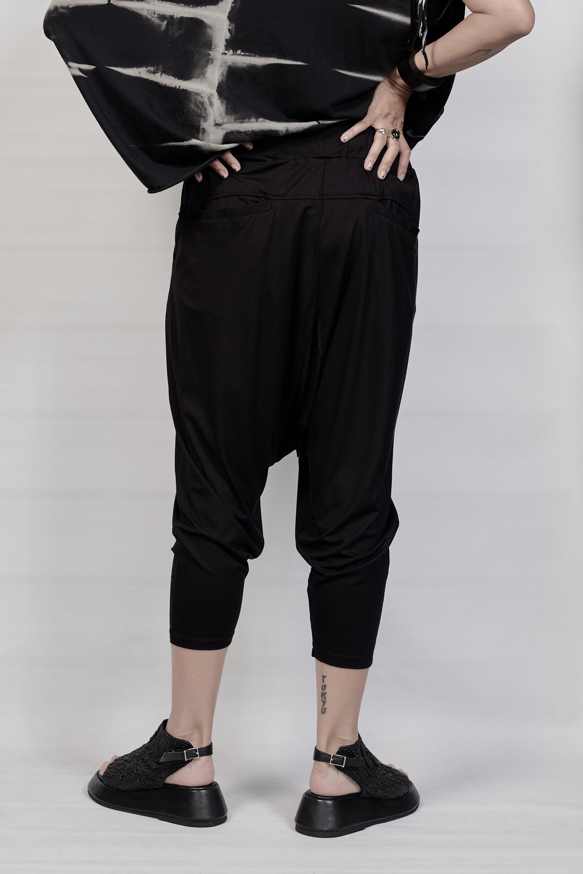 2101-PT04A Viscose Triangle Pants - Black