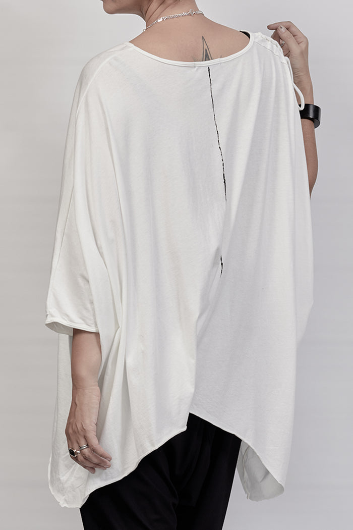 2301-CT06 Asymmetry Monolith Cut - White