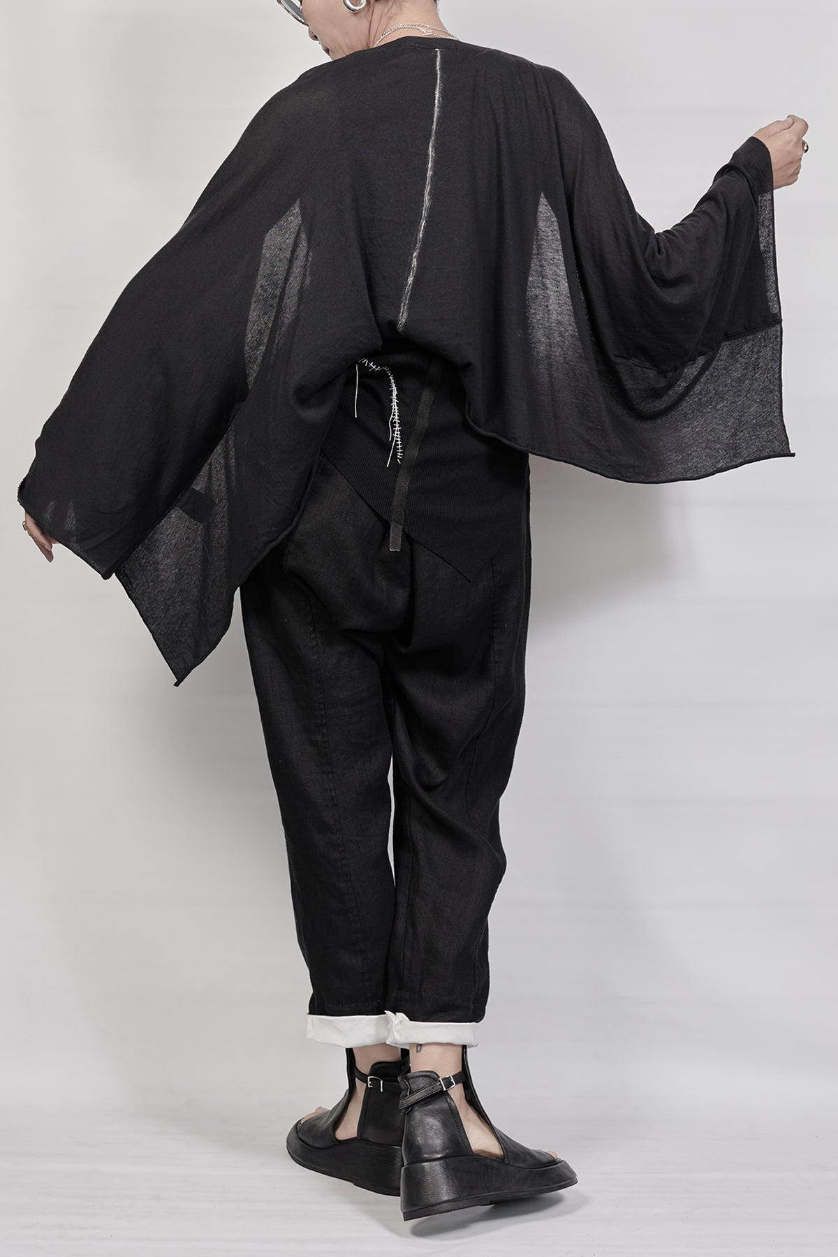 2301-TP05 Monolith Kimono Sleeve Top - Black
