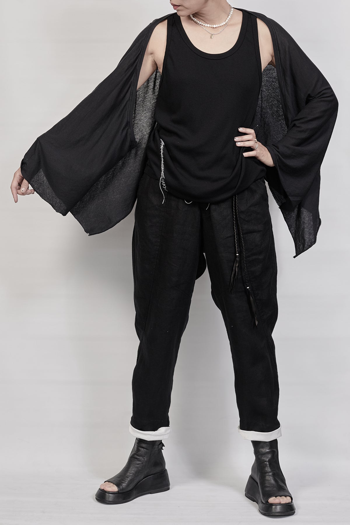 2301-TP05 Monolith Kimono Sleeve Top - Black