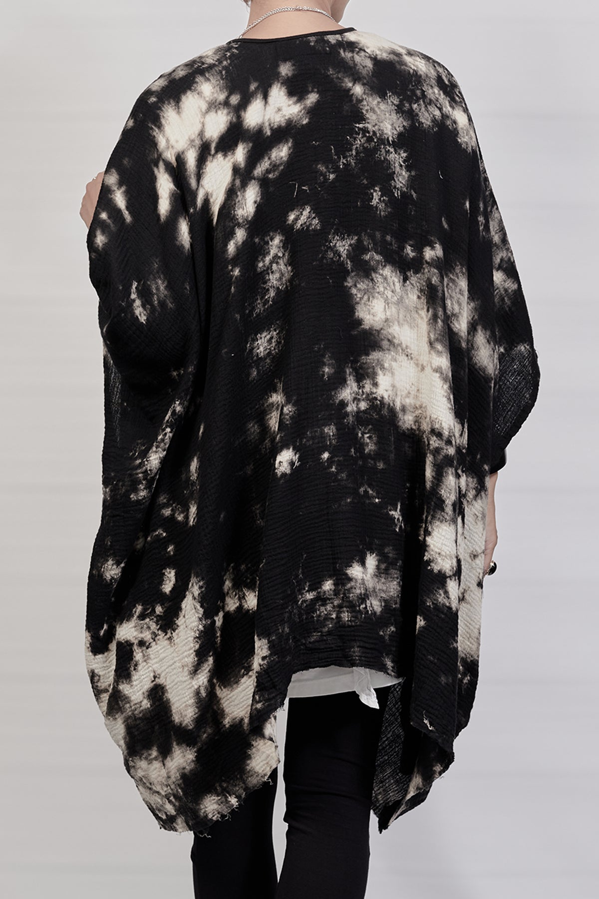 2301-GS01 Tie Dye Short Gown - Black