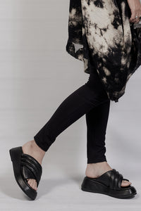 2301-BO02 Cross Sandal - Black