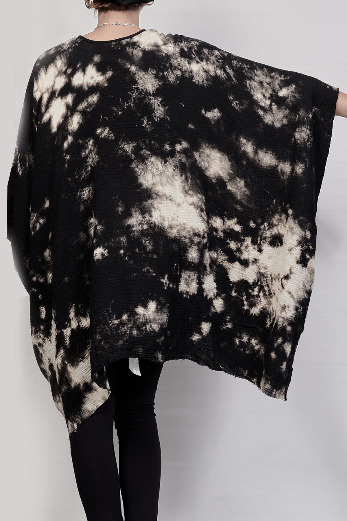 2301-GS01 Tie Dye Short Gown - Black
