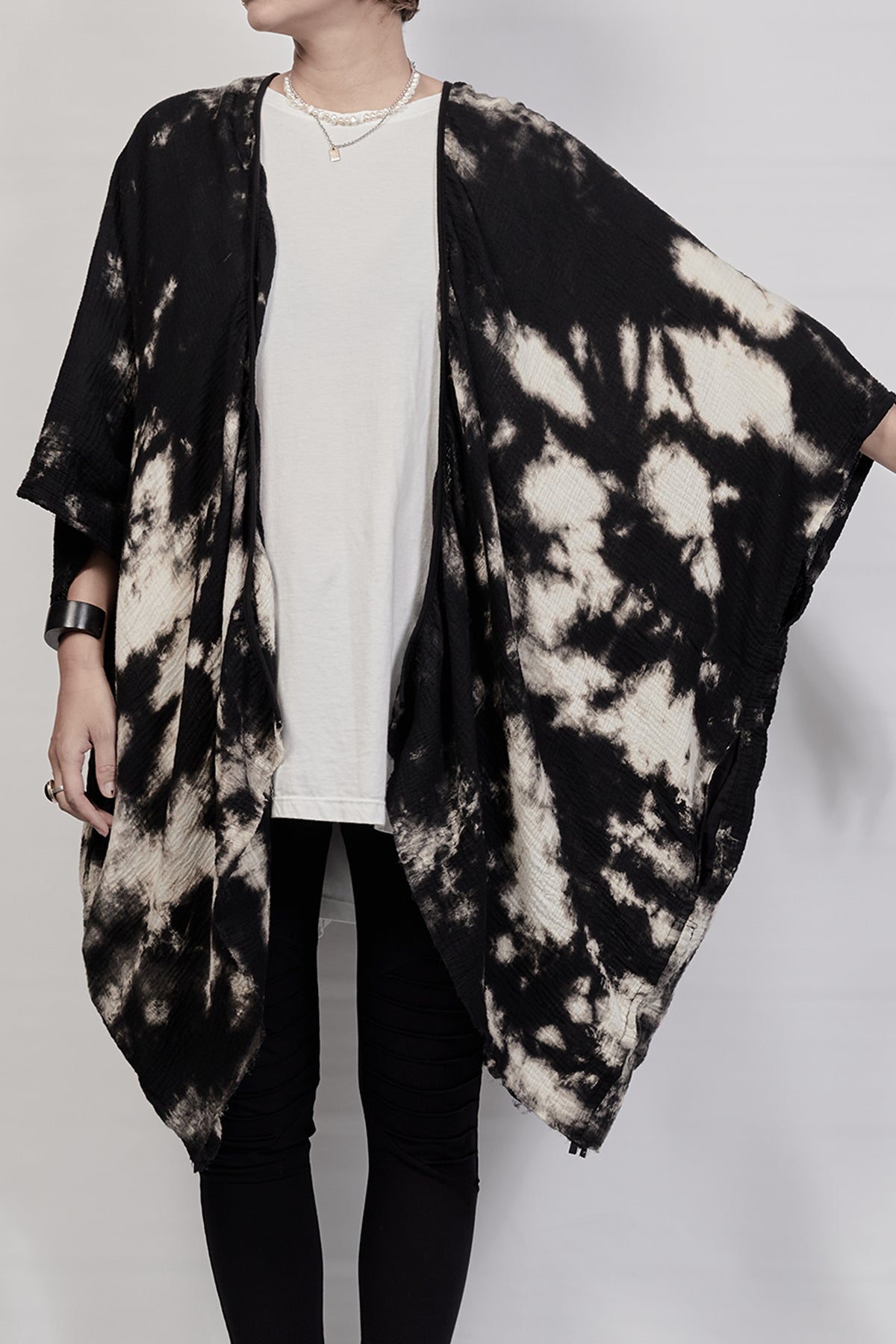 2301-GS01 Tie Dye Short Gown - Black