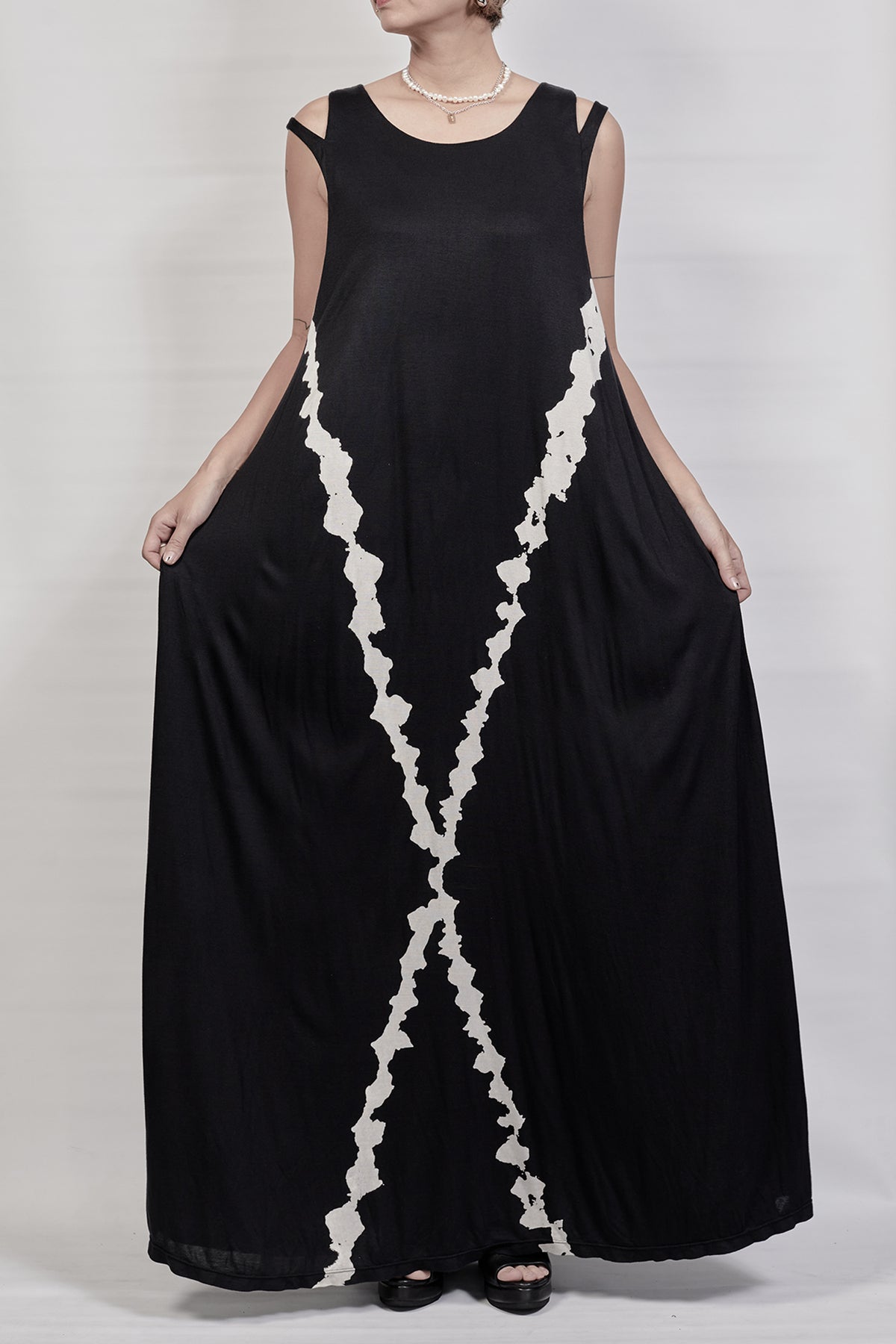 2302-OP02 Rayon Cross OP 02 - Black