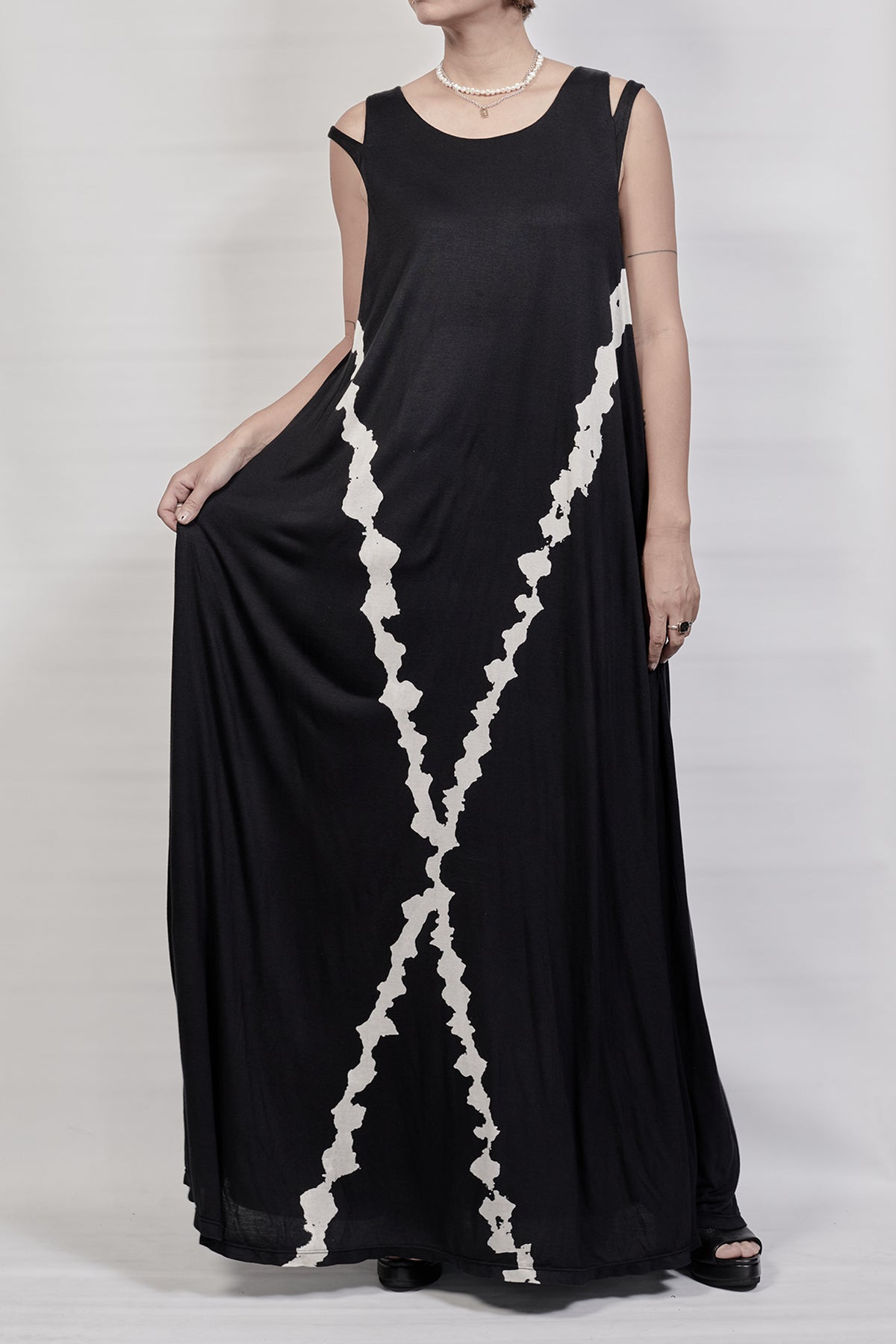 2302-OP02 Rayon Cross OP 02 - Black