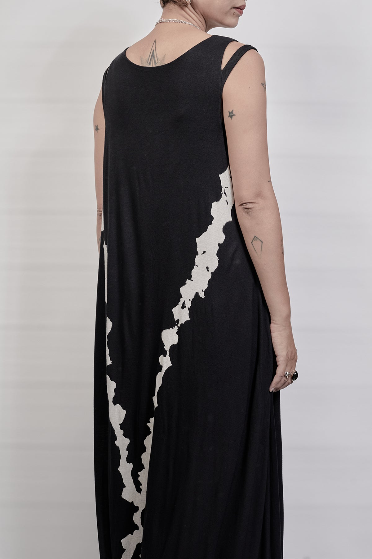 2302-OP02 Rayon Cross OP 02 - Black