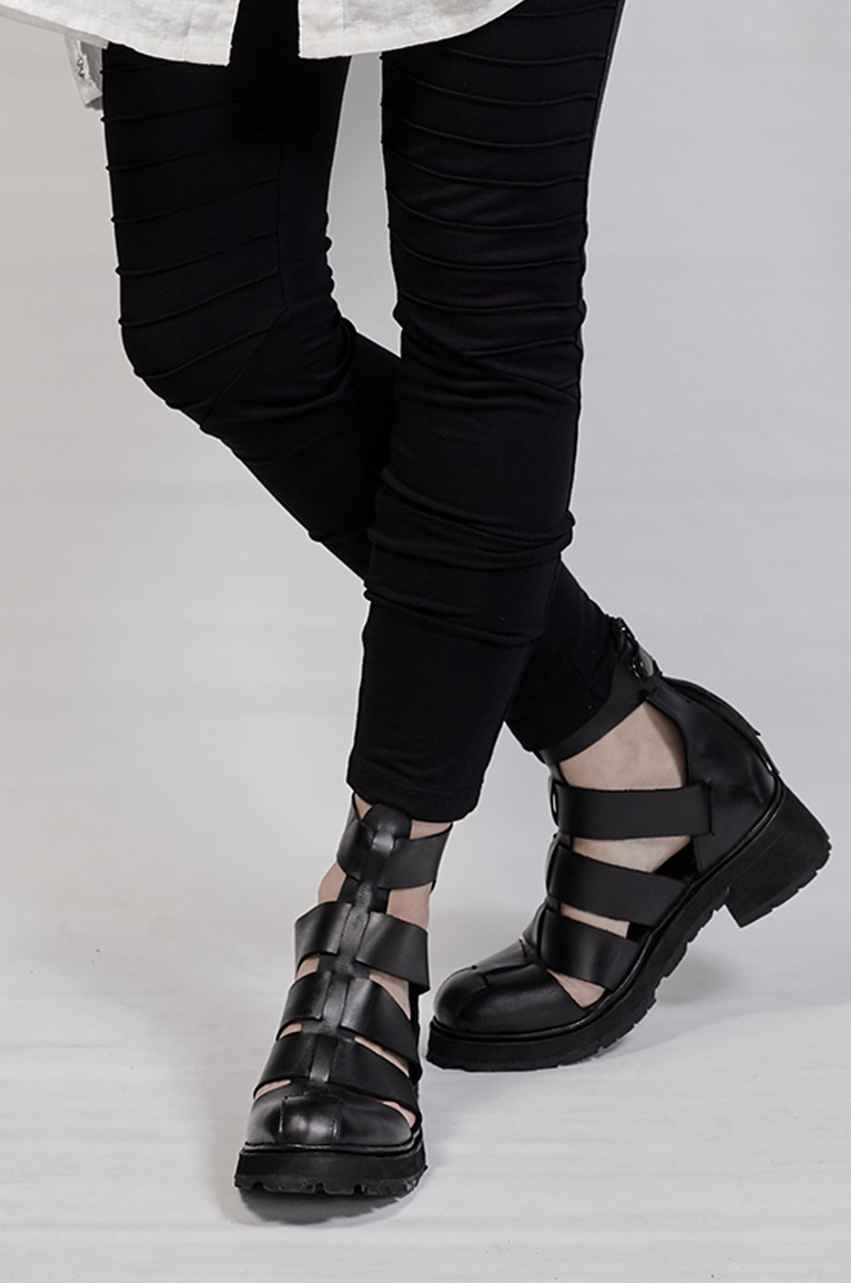 1801-BO02  Black Metal Sandal 08 - Black