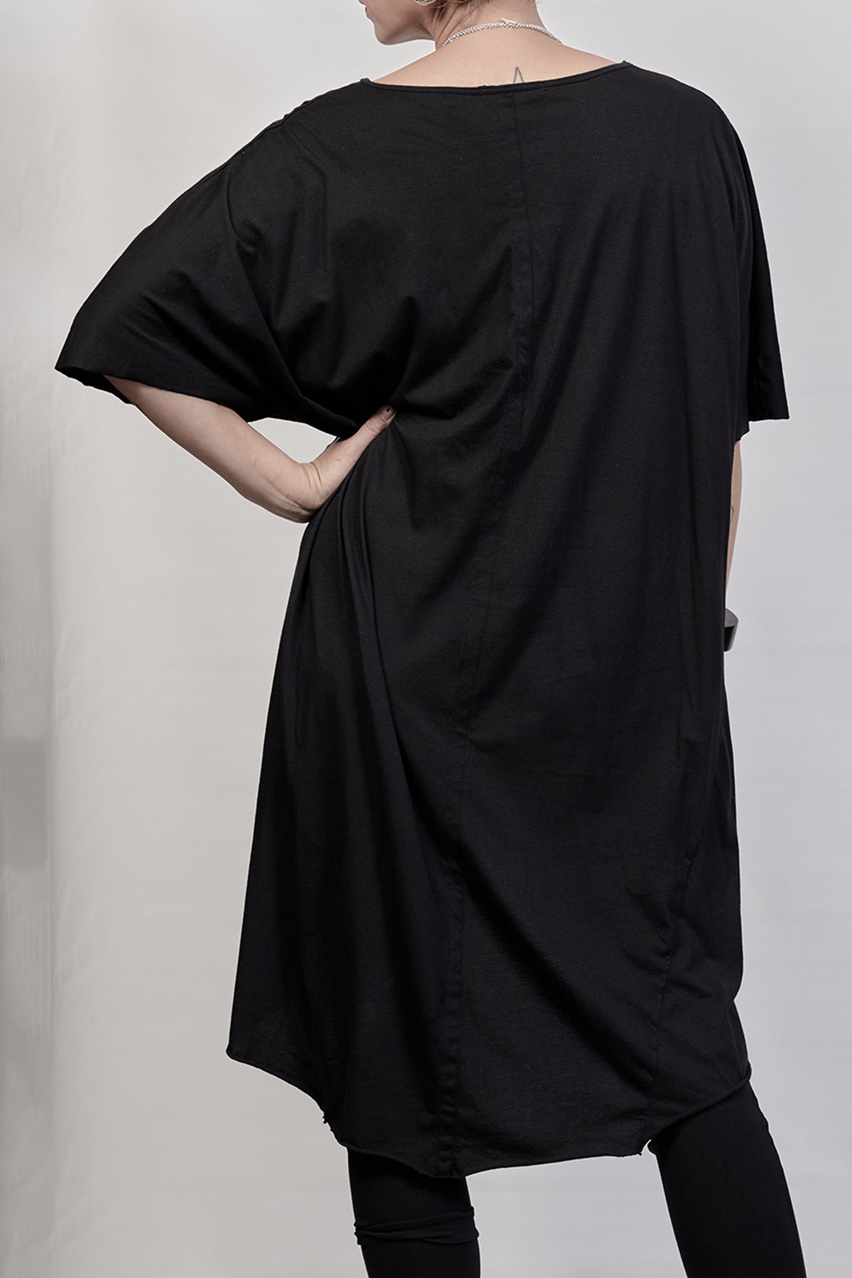 2302-CT01 Oversized Cut - Black