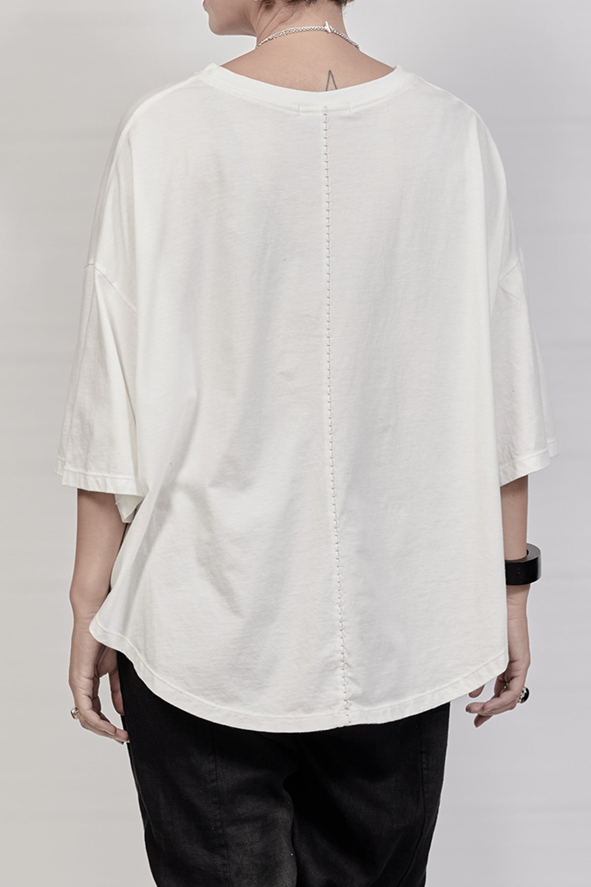 2302-CT02 Double Tuck Cut - White