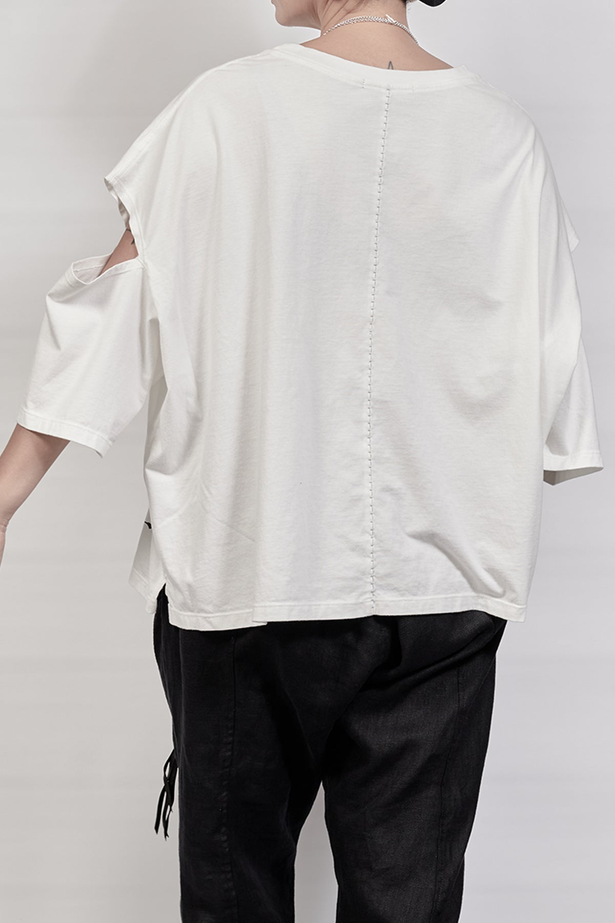 2302-CT03 Open Sleeve Cut - White