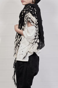 2301-ST02 Cross Square Stole - Black