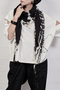 2301-ST02 Cross Square Stole - Black