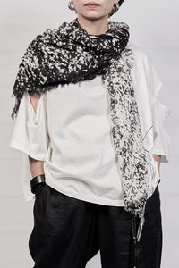 2301-ST04 Spot Square Stole - Black