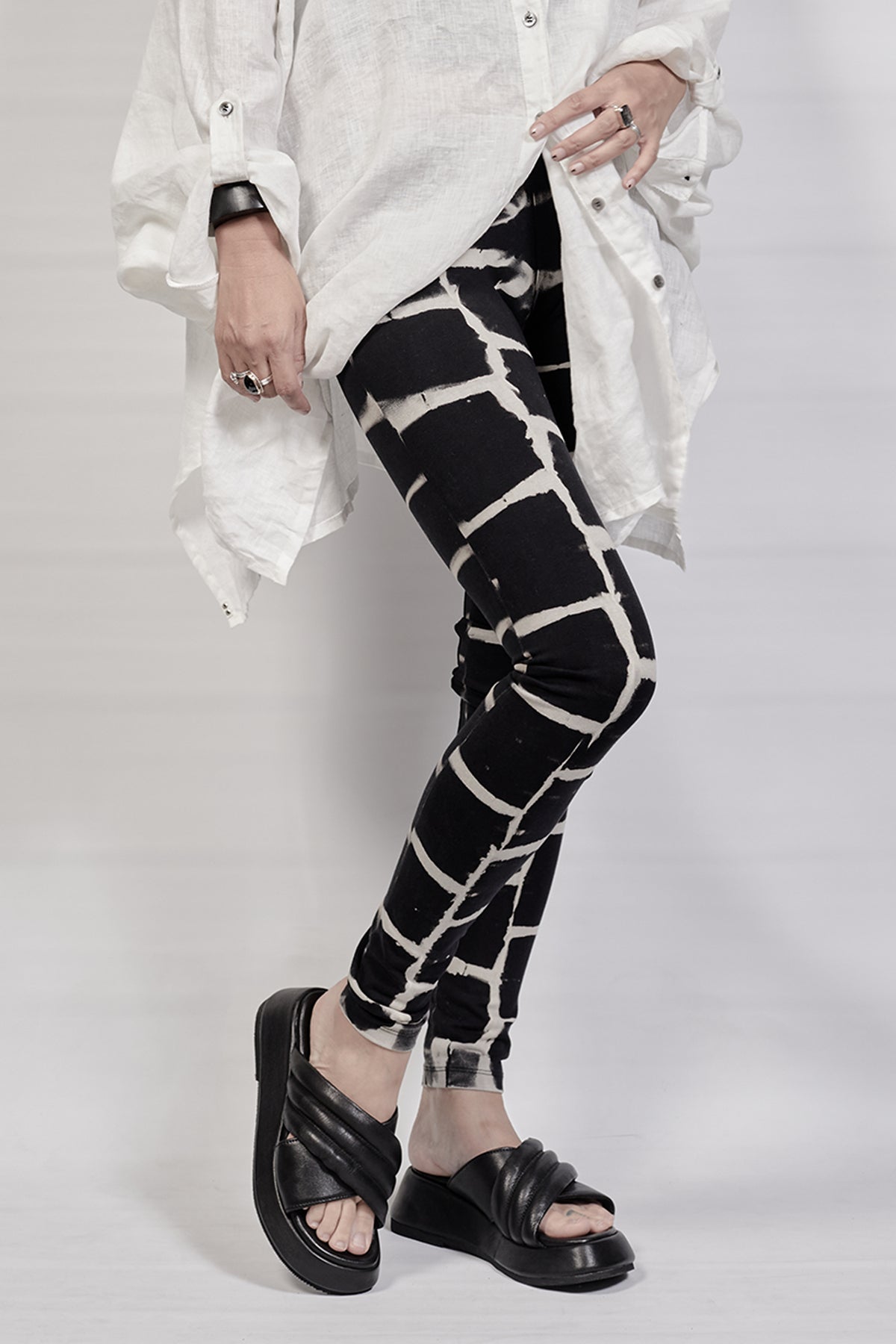 1602-LG01 Tesla Legging - Black