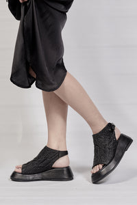2301-BO01 Bismuth Sandal - Black
