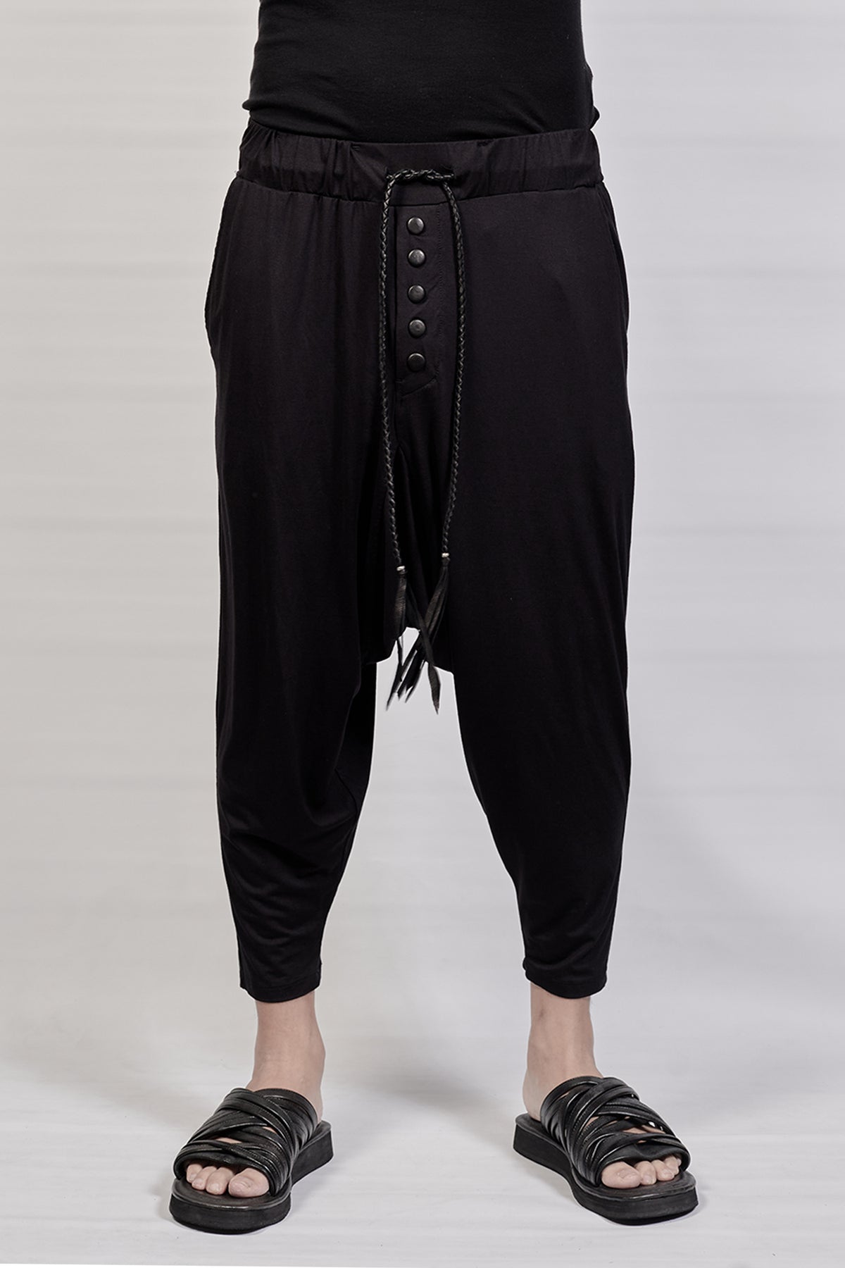 2101-PT04A Viscose Triangle Pant 02 - Black