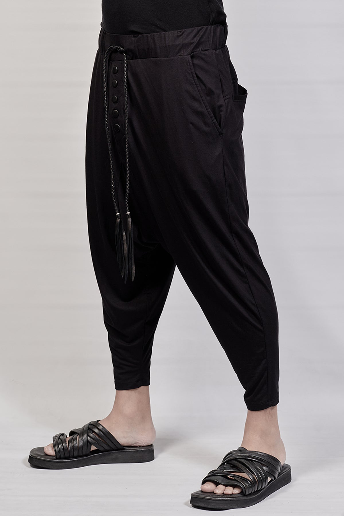 2101-PT04A Viscose Triangle Pant 02 - Black