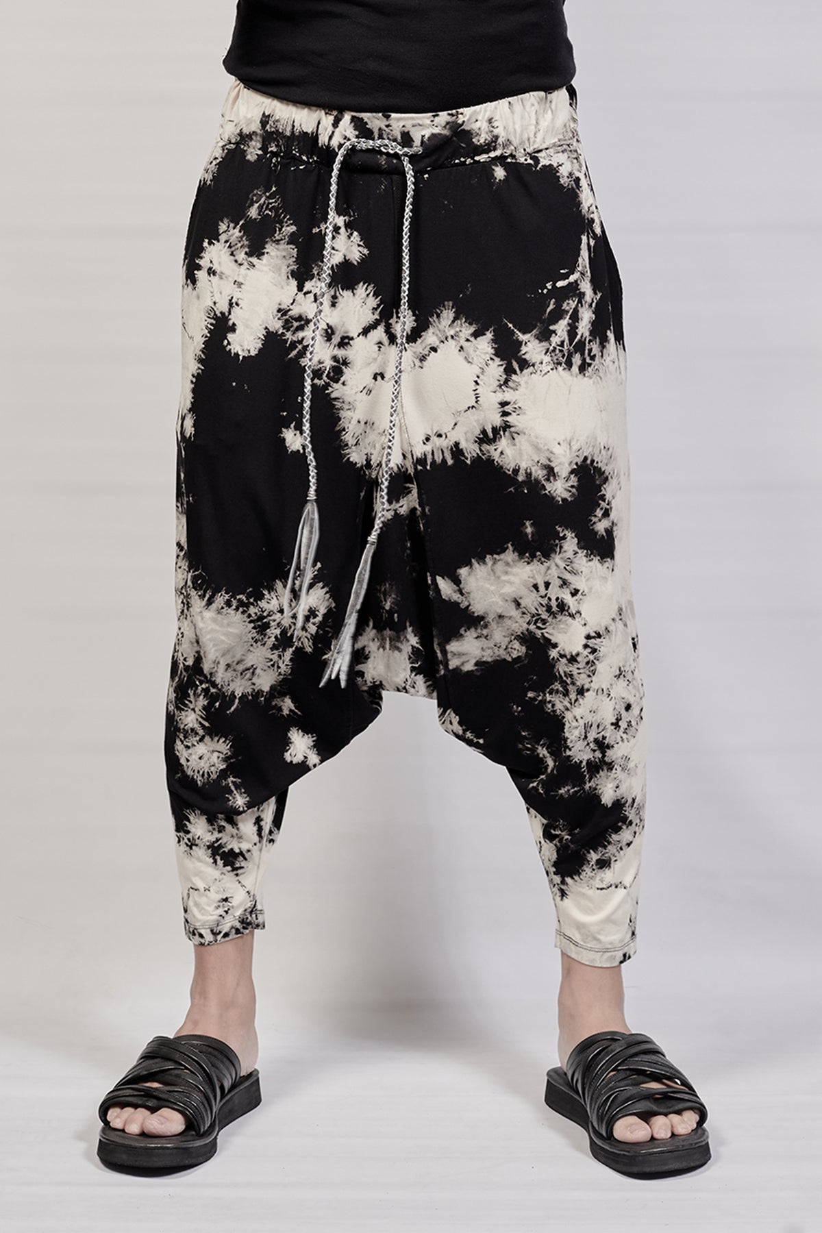 2002-PT08B Tie Dye Viscose Triangle SRL - Black