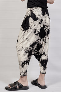 2002-PT08B Tie Dye Viscose Triangle SRL - Black